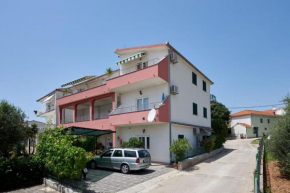 Studio apartment in Seget Vranjica with terrace, air conditioning, WiFi, washing machine 5052-1